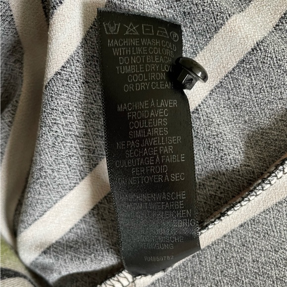 Black and tan striped blouse - Picture 9 of 10